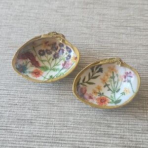 Floral Decopaged Clam Shell Trinket Dish - Gold Rim. Qty 2